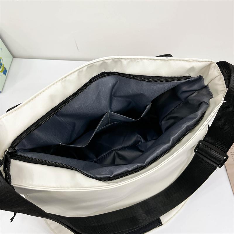 Trendy Nylon Messenger Bag, Large Capacity Crossbody Bag, Casual Flap Shoulder Bag For Teen Student School Bags Satchel