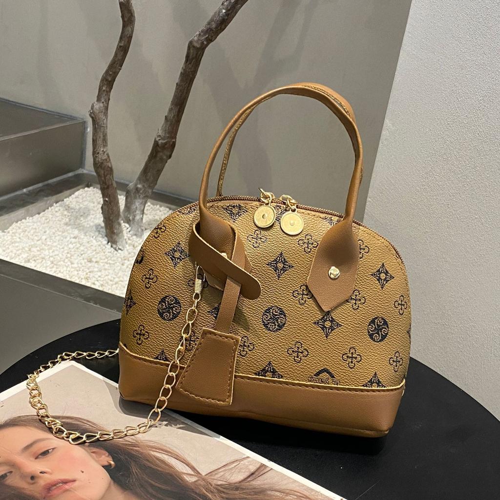 Monica Qiqi, High-end Women's Hand-held Presbyopia Contrasting Color Shell Bag 2024 New Fashion Light Luxury Niche