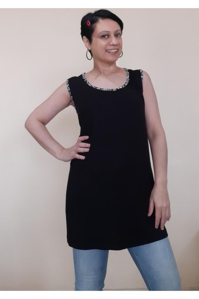 Women's Style Big Size T-Shirt Black T-Shirt With Thick Straps And Black And White Piping Detail