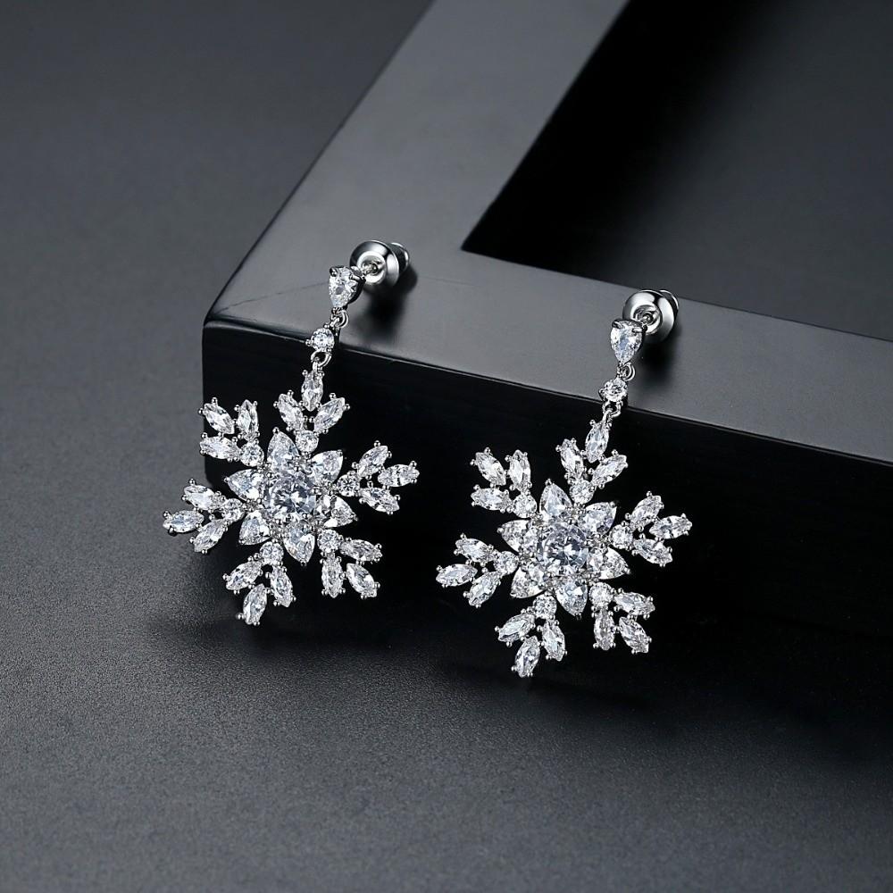 Imitating Pearls Crystal Snowflakes Earrings Silver Zircon Dangle Earrings  New Year