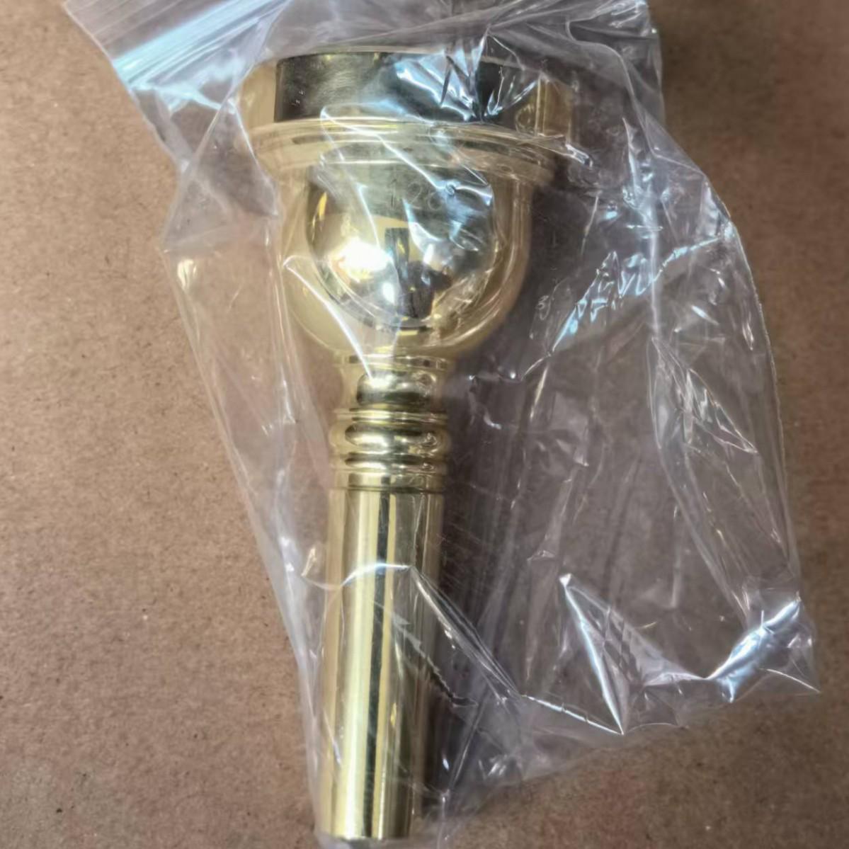 Zlatý a strieborný nátrubok na tenor trombón - Príslušenstvo pre dychové nástroje zlatá
