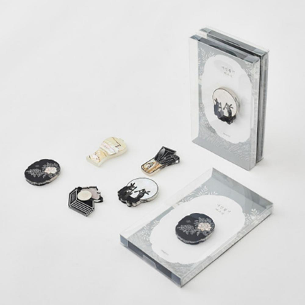 Korean Najeonchilgi Mother of Pearl Magnet Handmade Traditional Lacquerware Decorative Souvenir 1 Piece