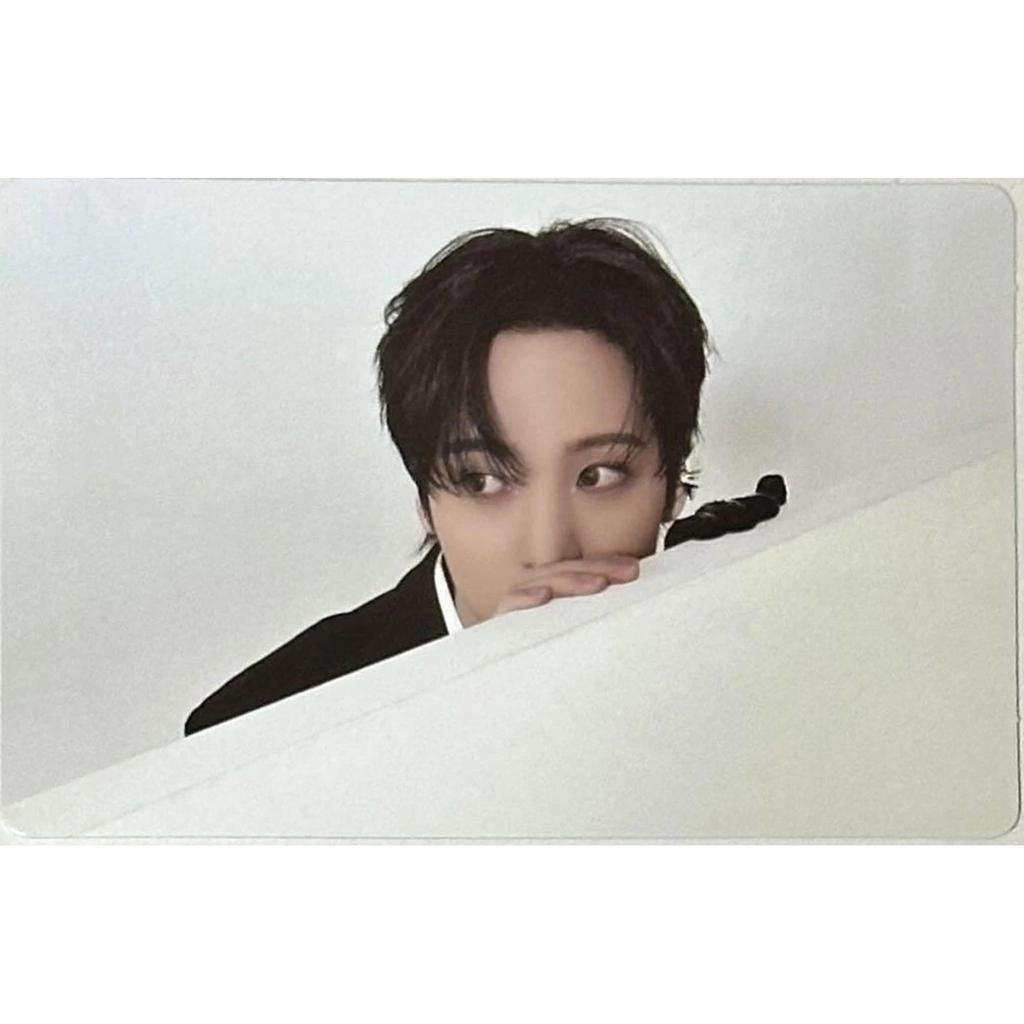 ATEEZ THE WORLD EP.2:OUTLAW A / DENÍK / JEDNOTKA DENÍKU / Z ver. OFICIÁLNÍ FOTOKARTA