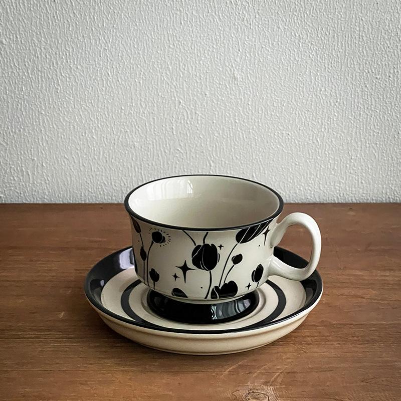 

Medieval Premium Black Tulip Ceramic Coffee Cup and Saucer Set High Value Teacup Drinking Cup Latte Cup 220ml чёрный