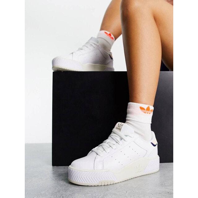 

Бледно-коричневые кроссовки на платформе adidas Originals Nizza