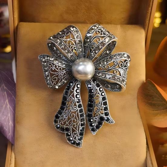 Vintage Faux Pearl Bow Brooch Sweater Cardigan Coat Business Suit Bowknot Lapel Pin Women Fashion Jewelry Clothing Accessories