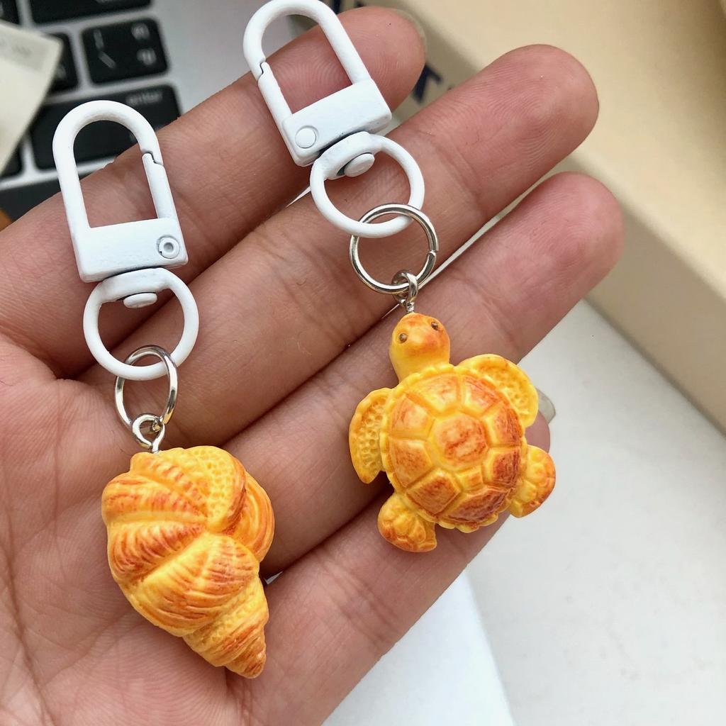 Handmade Lovely Bread Keychain Pendant Sturdy Materials Lovely Bowknot Designs Accessory for Vehicle Interior Decorati