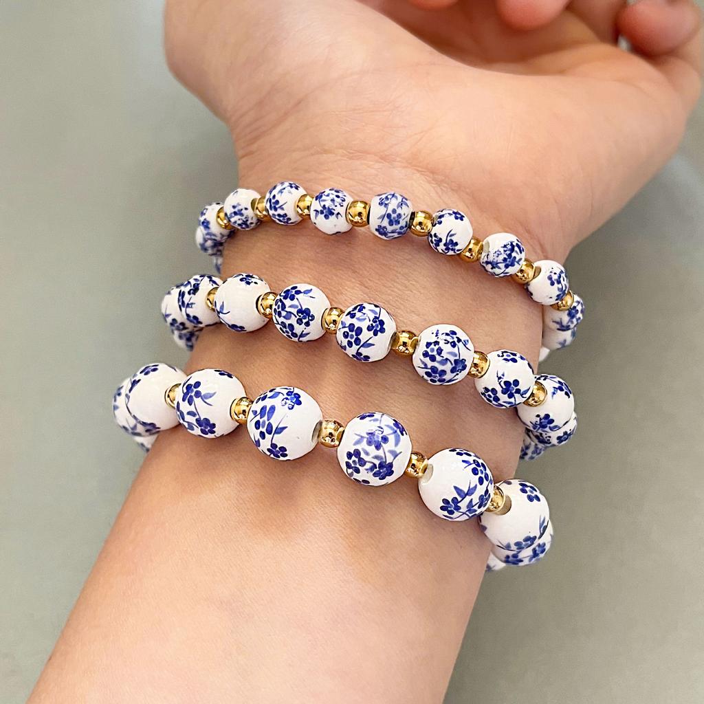 6/8/10mm Ceramic Beaded Bracelet with Gold Color Stainless Steel Beads Vintage Blue and White Porcelain Stretch Jewelry Women