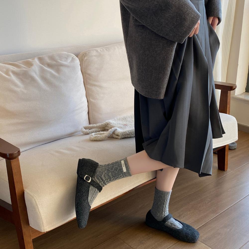 Chaussettes d'hiver épaisses coupe-vent pour femmes nouvelles chaussettes rayées torsadées