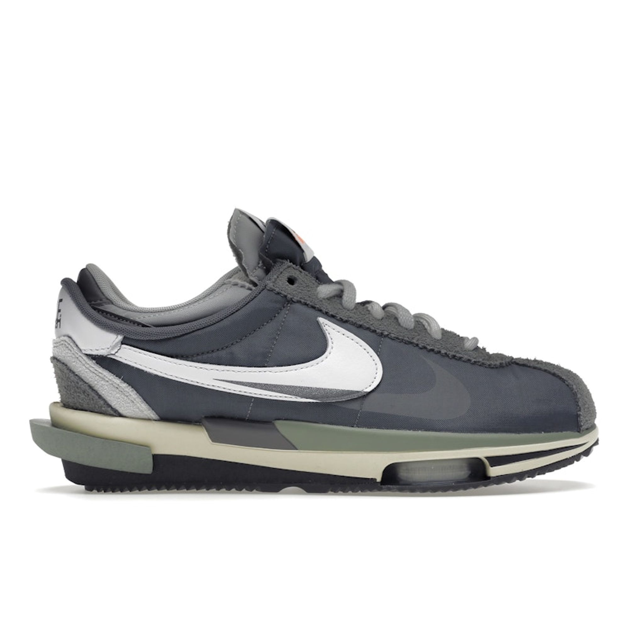 

Кроссовки унисекс Nike sacai x Zoom Cortez SP Iron Grey темно-серые белые DQ0581-001 47.5