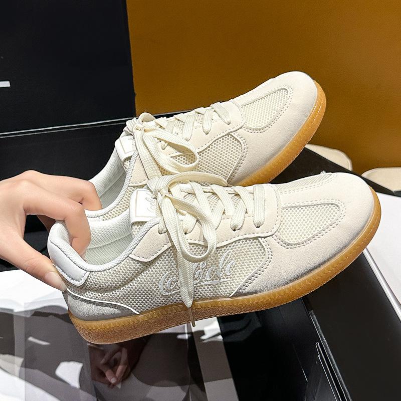 Soft-soled feet show small color matching German training shoes women's spring new fashion versatile lightweight retro sports Forrest Gump shoes