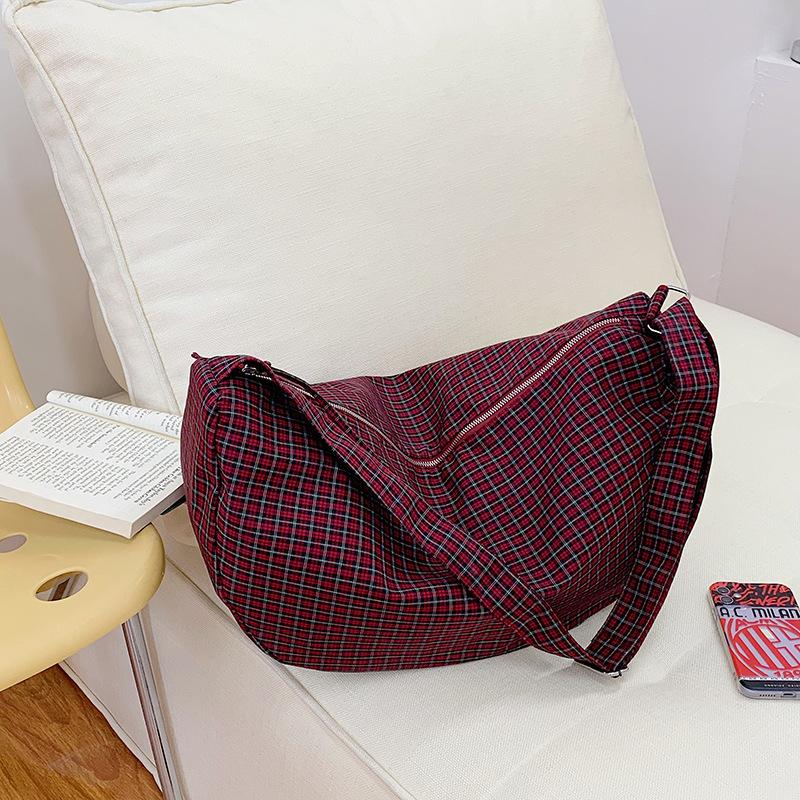 Bag diagonal cross women's casual shoulder plaid retro 2025 dumpling bag commuting light and large capacity literary bag women