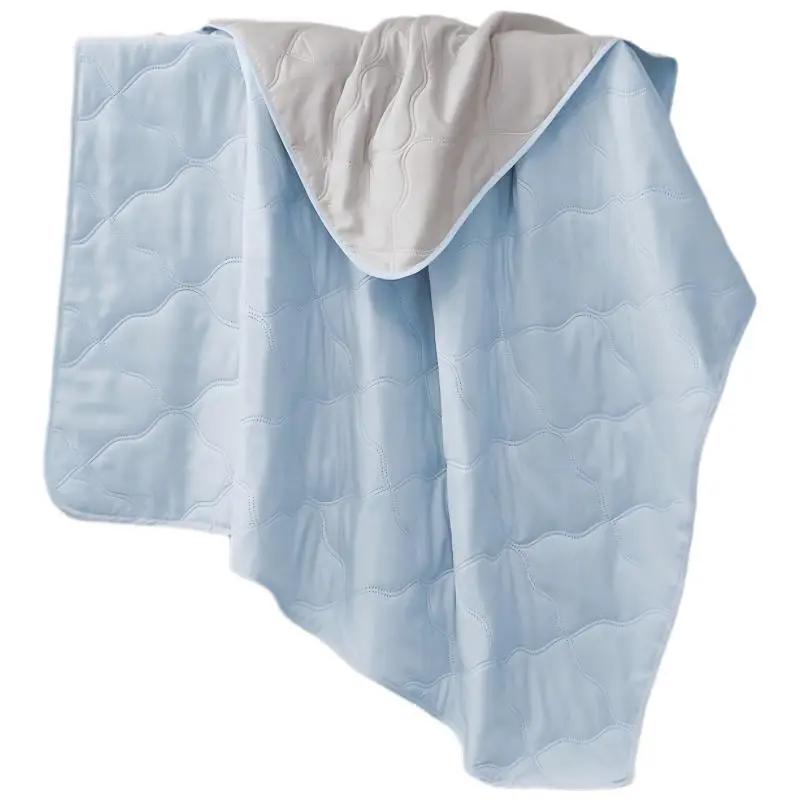 

Mendale Soft & Refreshing Antibacterial Summer Quilt