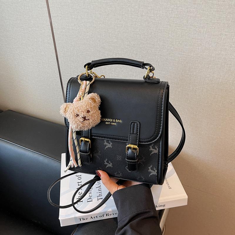 Retro Versatile Small Backpack Female New High-end Contrasting Color Backpack Cute Cartoon Bear Schoolbag