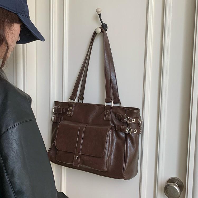 Rivet Women's Totes Large Capacity High Quality PU Leather Ladies Shoulder Messenger Bags Femme Commuting Ladies Big Handbag