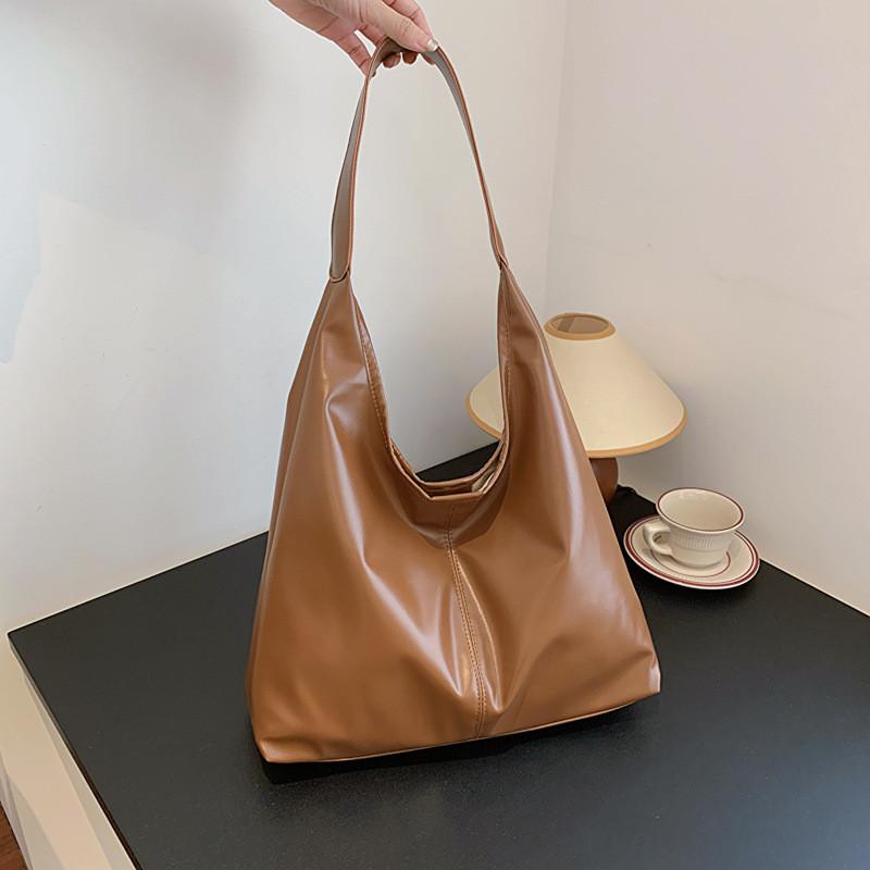 Large Capacity Stylish Solid Color Tote Bag For Autumn Fashionable Daily Use