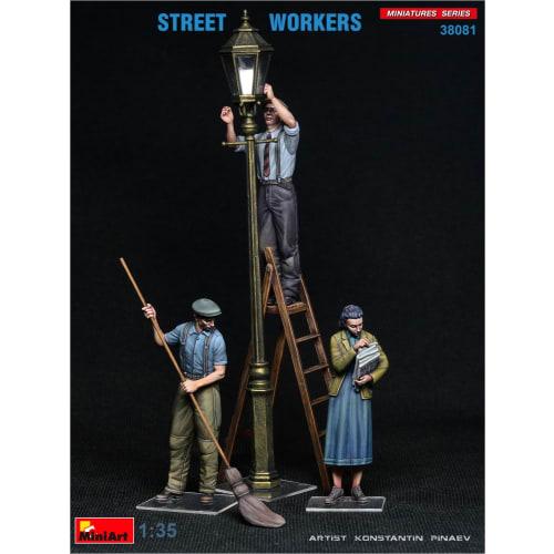 Miniart 1/35 Scale Street Workers (3 Figures) Plastic Model Kit MA38081