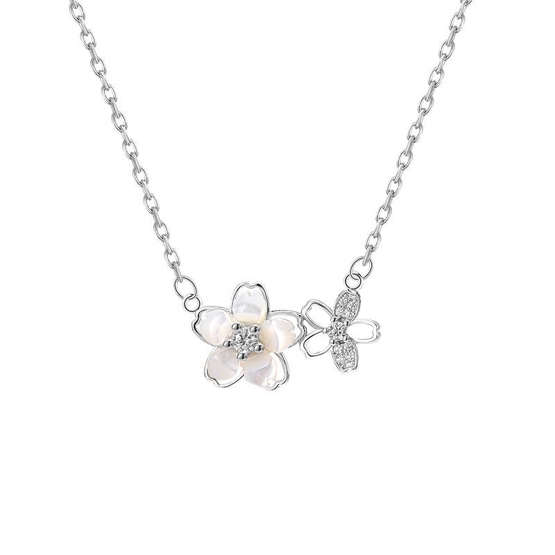 Spring Sweet Flowers Necklace with Diamonds and Hollow Floral Collarbone Chains Fresh Decoration