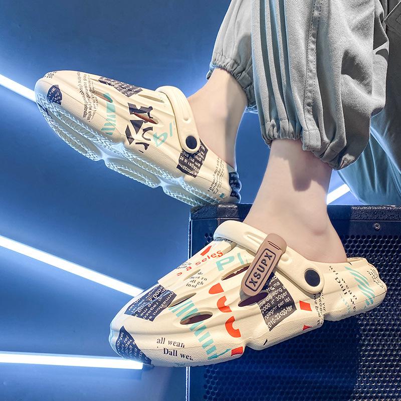 

Летние шлепанцы 2025 новый тренд повседневные уличные универсальные мягкая подошва ощущение ходьбы по говну мужские пляжные с дырками сумка на голову шлепки 38 бежевый