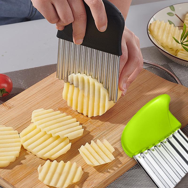 Potatisskärare i rostfritt stål Deg Grönsaksfrukt Crinkle Vågig Kökskniv Skärare Hackare Pommes frites Makare Verktyg Gadget