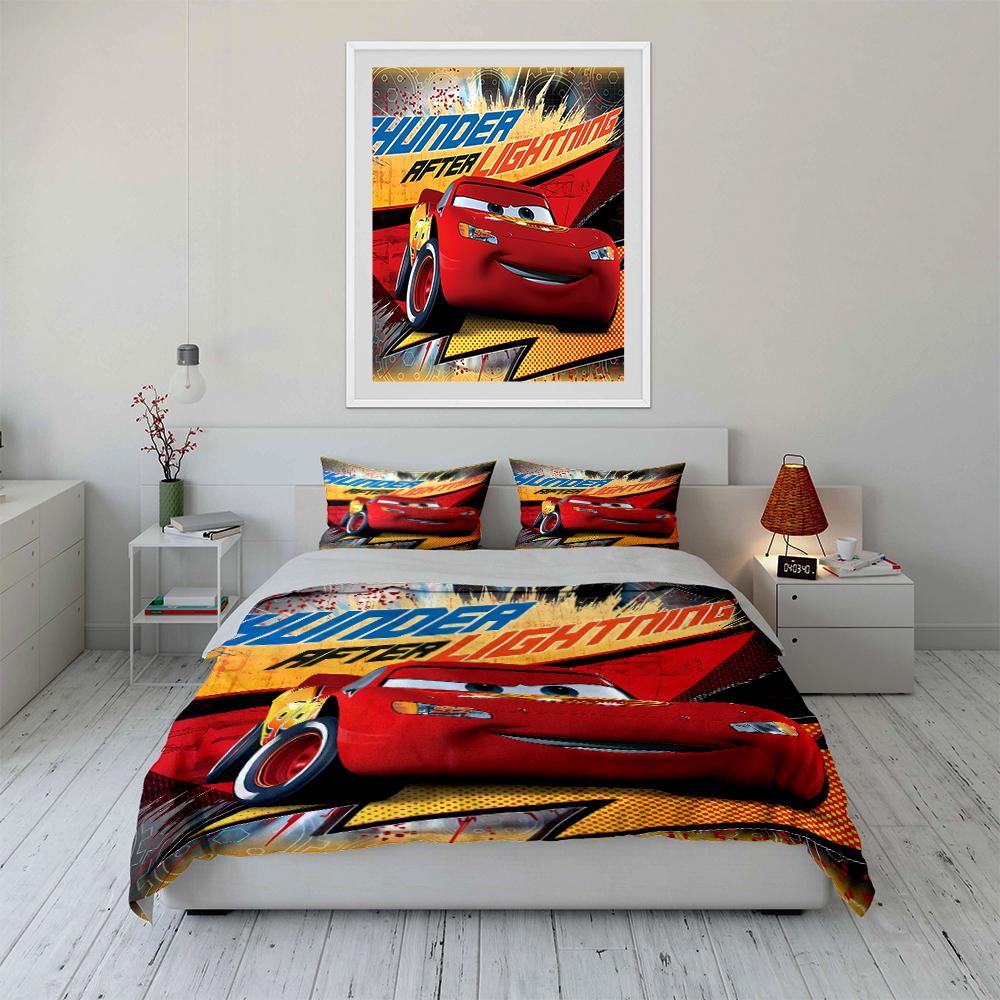 Racing Car Bedding Set with Lightning Design Bedding set (1 duvet cover, 2 pillowcases, duvet not included)
