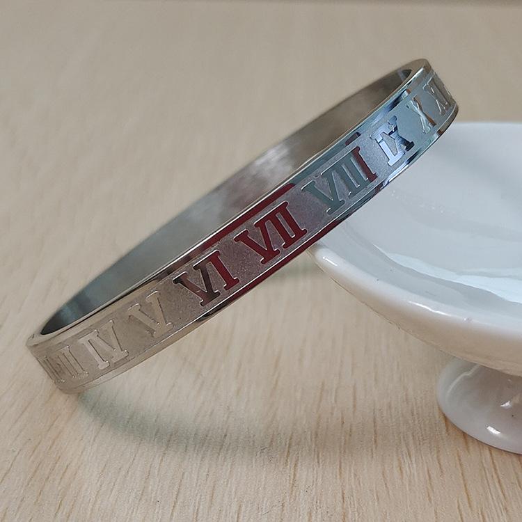 Edelstahl Armreif Römischer Buchstabenverschluss Geometrisch Eingelegt Silberfarben Modeschmuck