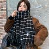 Scarf women's autumn and winter versatile thickened warm neck protection plaid scarf high-end knitted new model