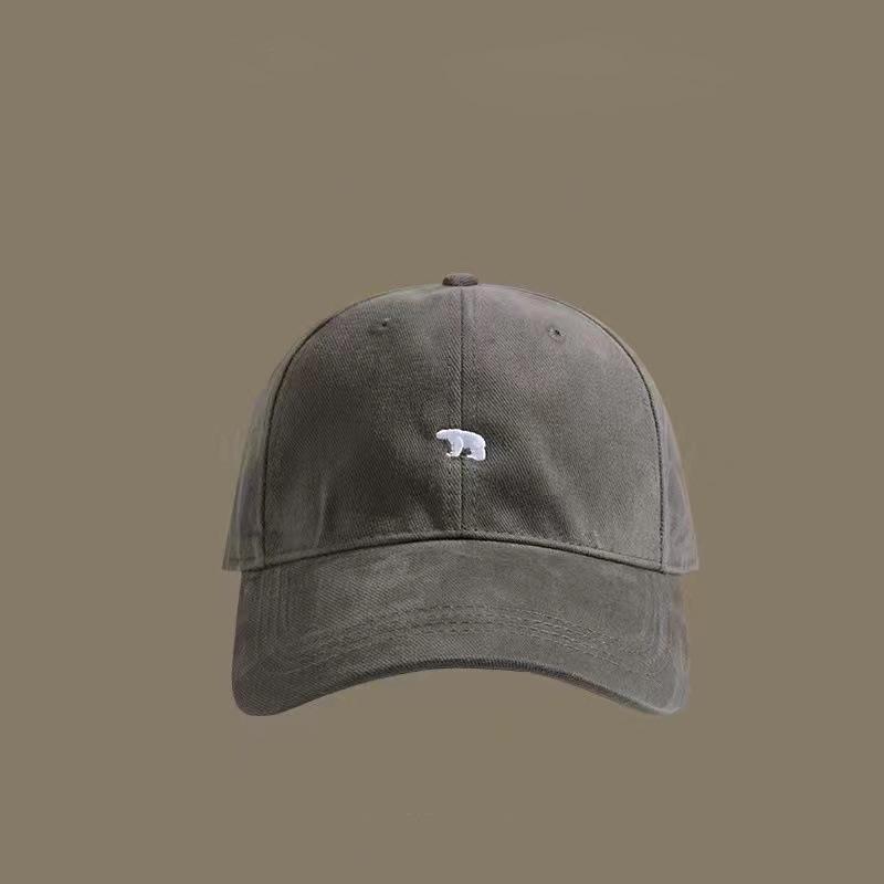 Baseball caps for men and women, polar bear embroidered duckbill caps, simple and versatile in autumn and winter