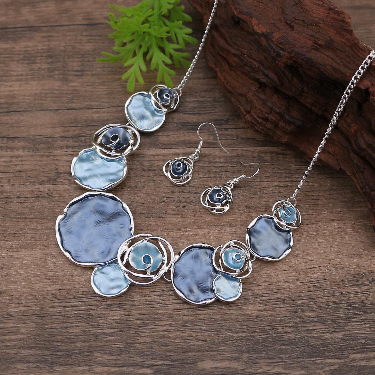 

Набор эмалевых серег и ожерелья с розами, Женское премиальное ожерелье с розами ко Дню святого Валентина