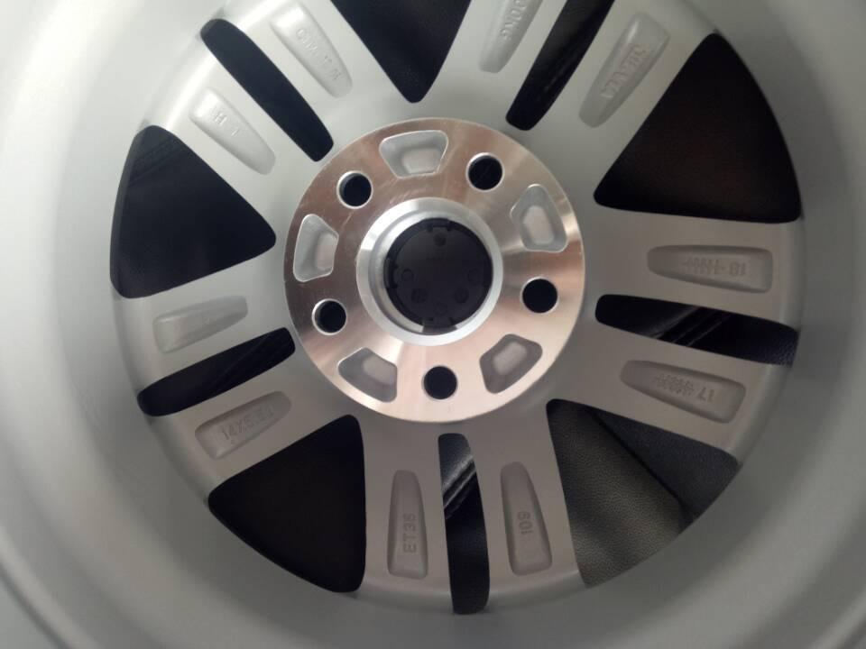 Compatible with 14", 15", 16" Volkswagen New Santana and Jetta Aluminum-Steel Wheels