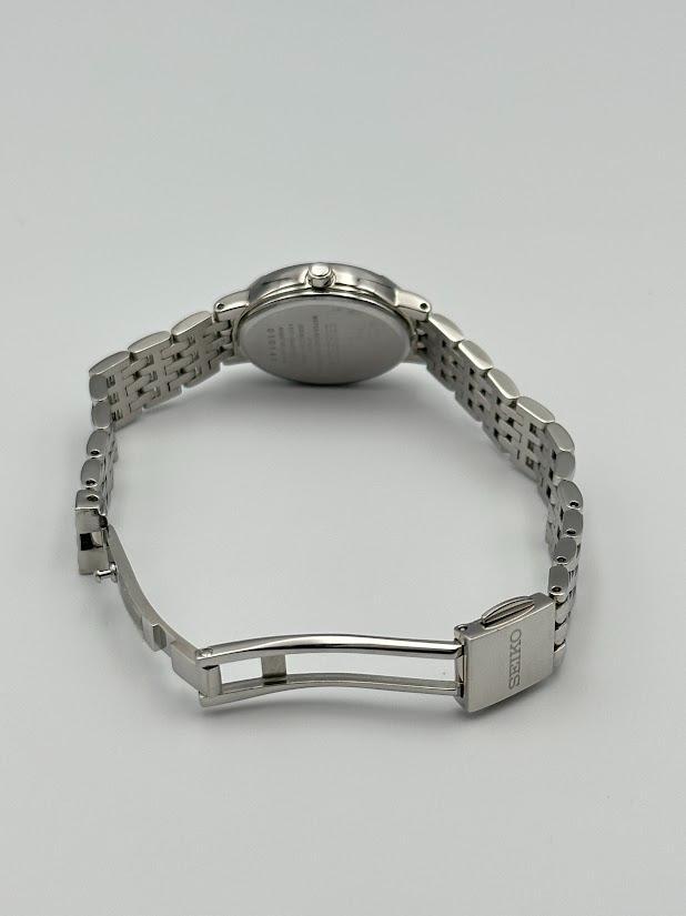 [USED] Seiko Exceline V117-0AV0 Solar Oval Watch 922