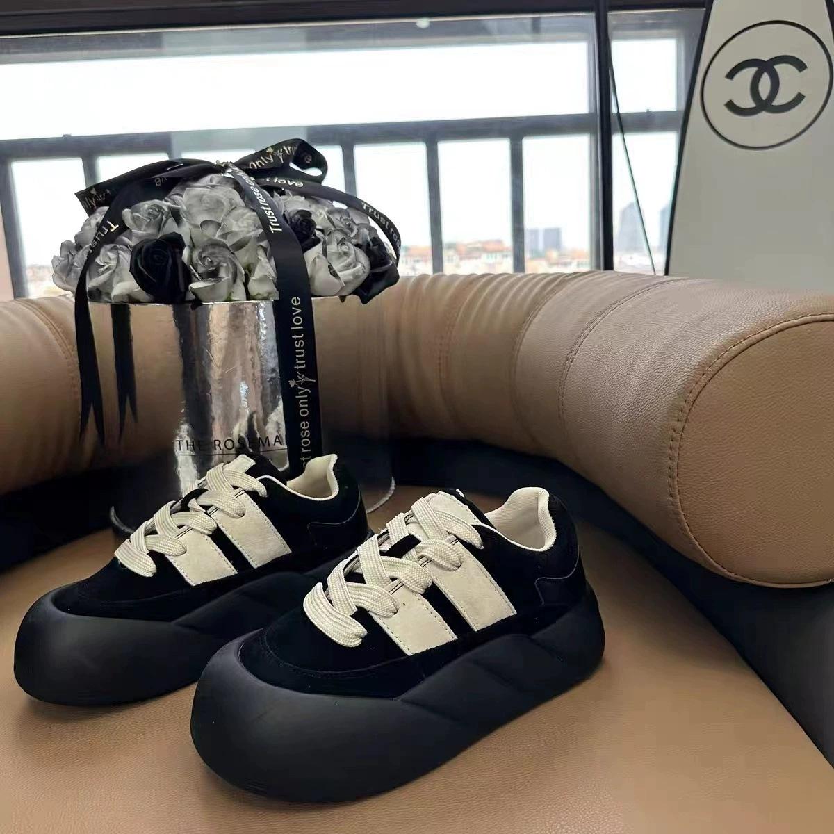 

Весенние новые туфли на платформе в стиле ретро для женщин, универсальные спортивные туфли, увеличивающие рост, легкие повседневные туфли Muffin 35 чёрный