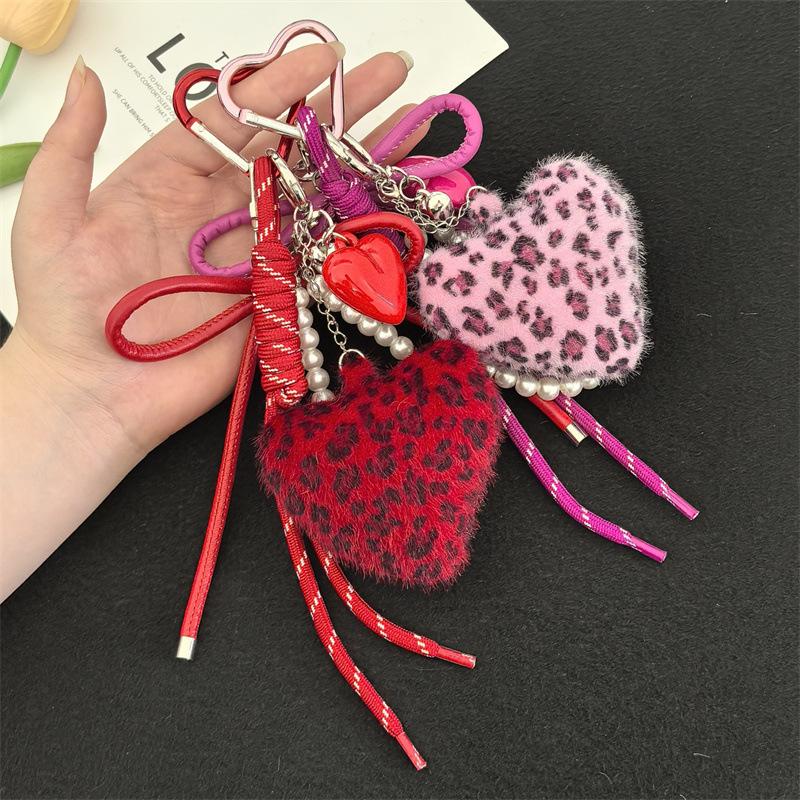 Neuer Plüsch-Anhänger mit Leopardenmuster, hochwertig verarbeitet, aus gewebtem Seil, mit flauschigem Bommel – ein kleines Geschenk
