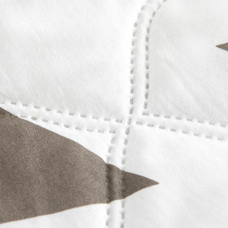 Factory Price Silk Blanket Silky Cooling Thin Quilt Summer Blanket Can  Machine-Wash Single/Queen/King Size