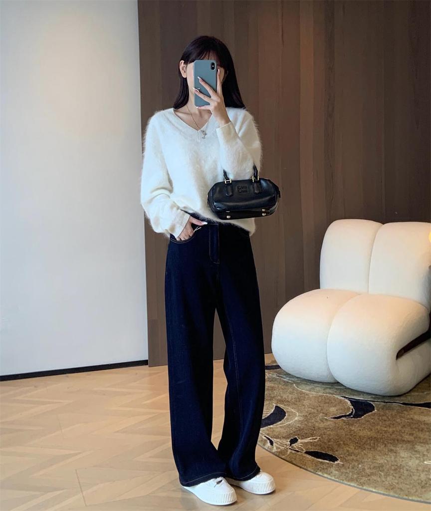 Women's Seamless V-neck Wool Silk Cashmere Knit Sweater, Multi-color, Lazy Style, 2026 Winter Collection