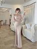 Rochie de seară elegantă cu umerii goi: Rochie Bodycon Sexy Decolteu Adânc și Crăpătură Înaltă pentru Femei Mature