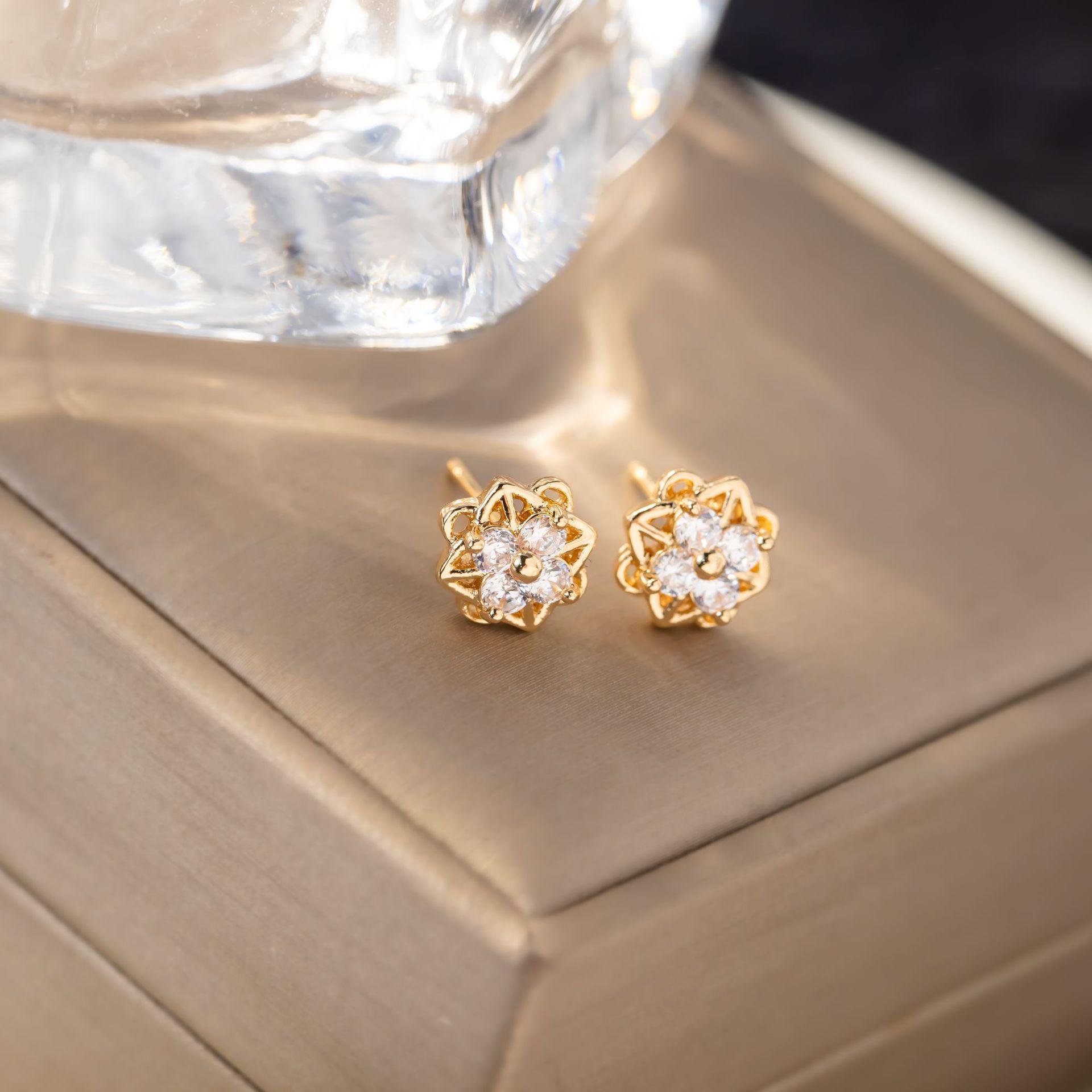 Hollow Four-Leaf Clover Women s High-End Flower Stud Earrings - Unique Accessories