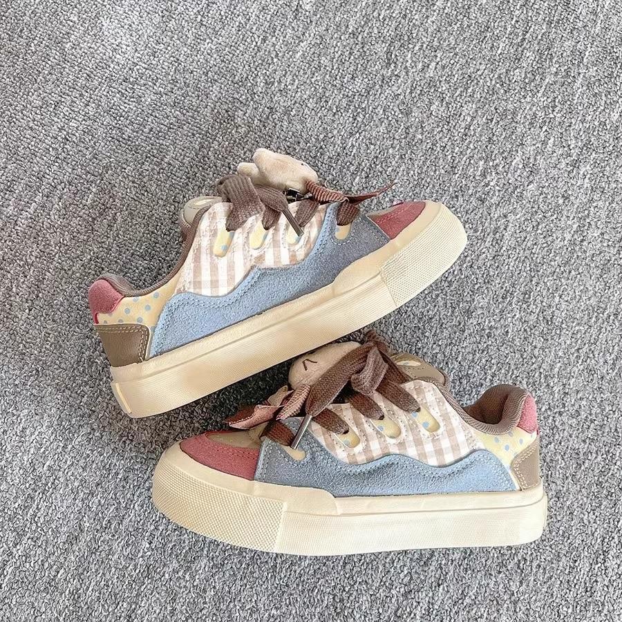 Niche retro Hong Kong style board shoes women's spring 2025 new versatile chic shoes student platform white shoes tide