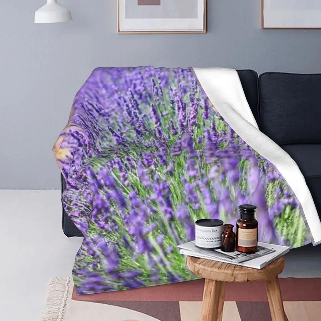 Schöne lavendelfarbene Blumenmuster-Kuscheldecke Weiche lila botanische Blumen-Decke Modische flauschige Fleece-Decke Twin King Size
