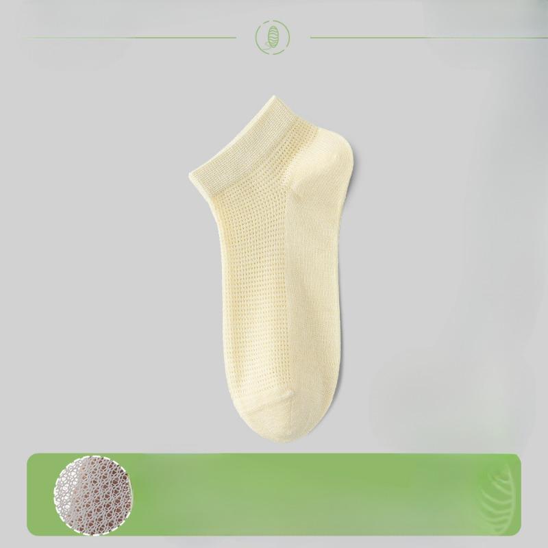Female Spring and Summer New Breathable Sweat Absorption Deodorant Antibacterial Boneless Small Fresh Tube Socks