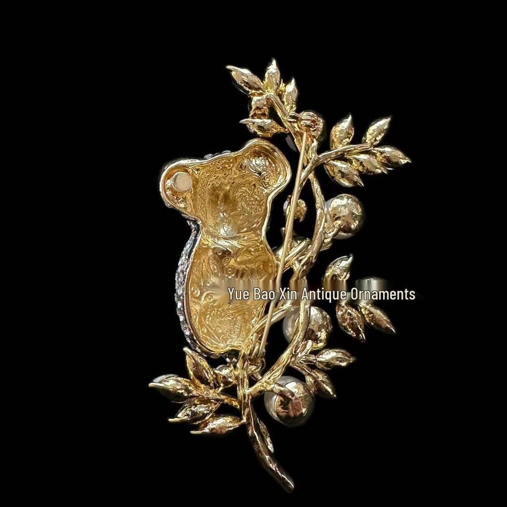 Pre-Owned Koala Leaf Brooch with Multi-Colored Zirconia, Elegant Alloy Design, Women's Stylish Accessory