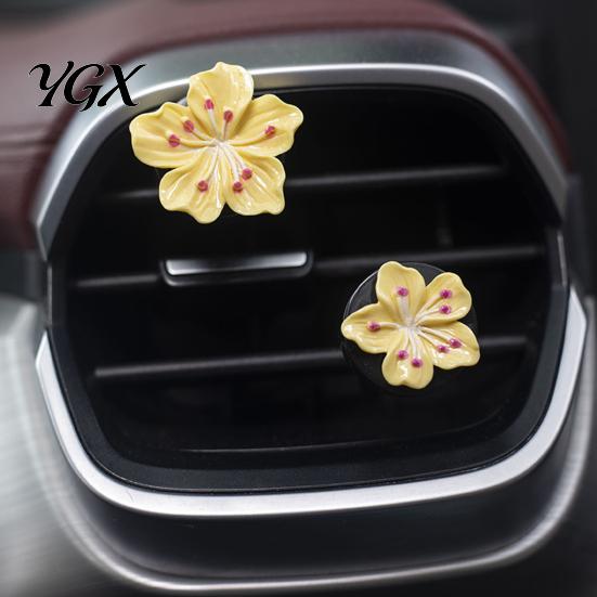 Tropical Car Vent Clip 1 Pair Flower Air Peach Blossom Conditioning Outlet Diffuser for Women Girls Cute Freshener Decor Interior Accessories