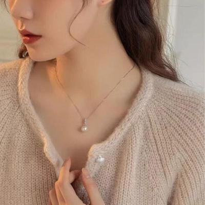 Crystal Point Romantic Pearl Necklace