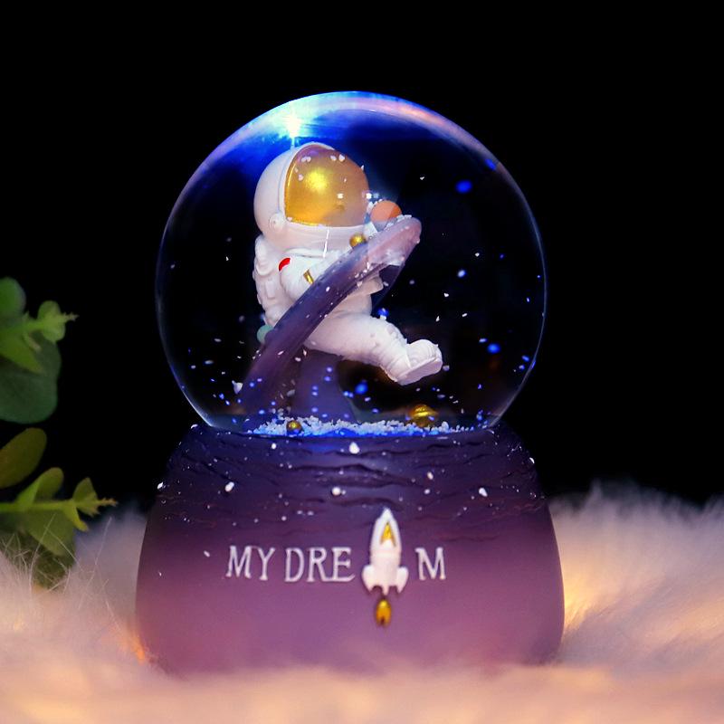 Astronaut Crystal Ball Music Box Ornament - Student Snow Globe Birthday Gift