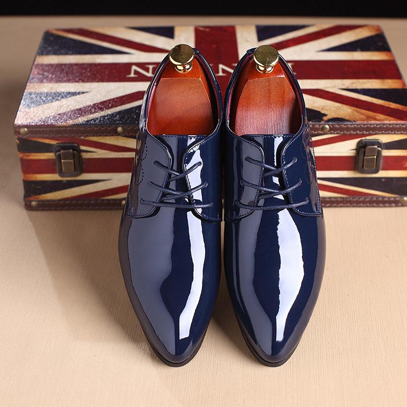 Fashion Mens Classic Retro Brogue Shoes Patent Leather Mens Lace Up Dress Business Office Shoes Men Party Wedding Oxfords Sizes 38 48