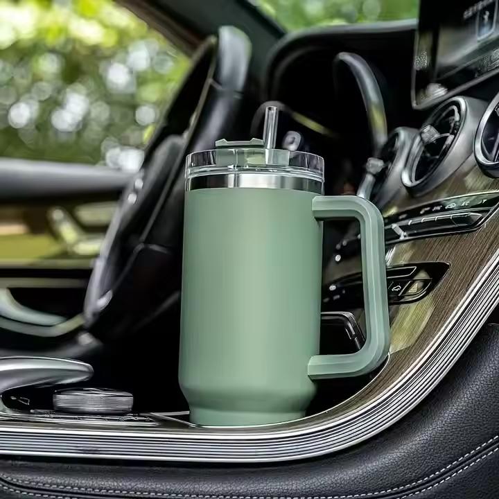 40oz Becher Vakuumisoliert Thermoskanne Kundenspezifischer Reisebecher Edelstahl Wasserflasche Kaffeetassen mit Henkel Outdoor Trinkgeschirr