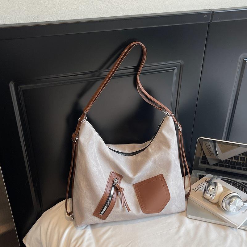 

Large-capacity commuter tote bag women s shoulder versatile new casual popular fashion shoulder shopping bag