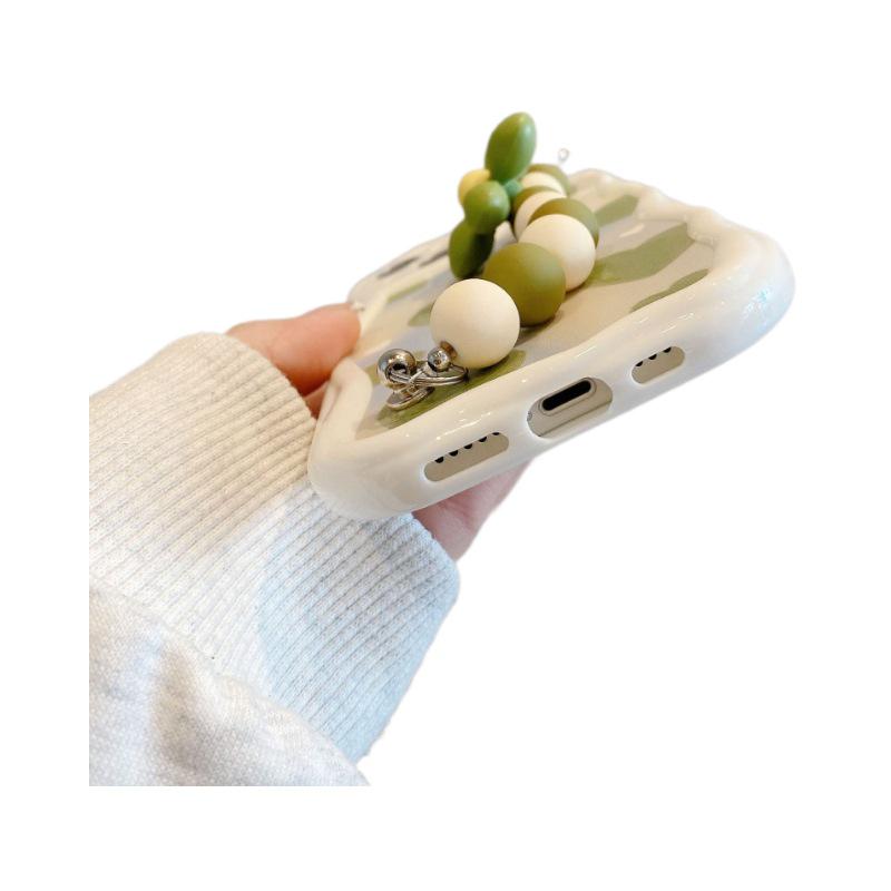 Full-Screen Heart & Flower Case with Bracelet for Apple 13/15 Pro Max, Anti-Drop Design