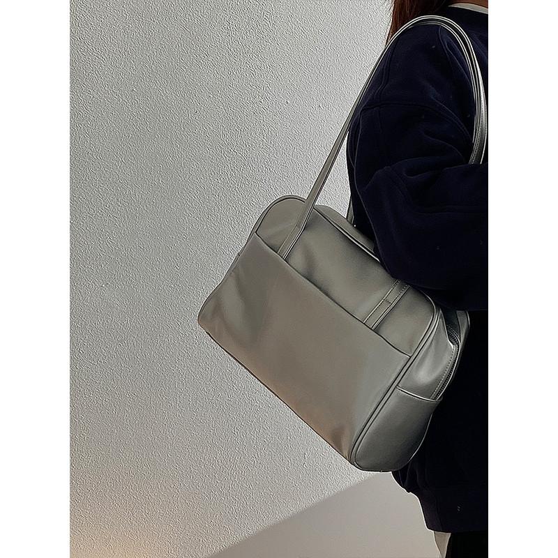Ielgy Female Bag Spring Summer Silver Commuter Large Capacity One-Shoulder Portable Tote Bag