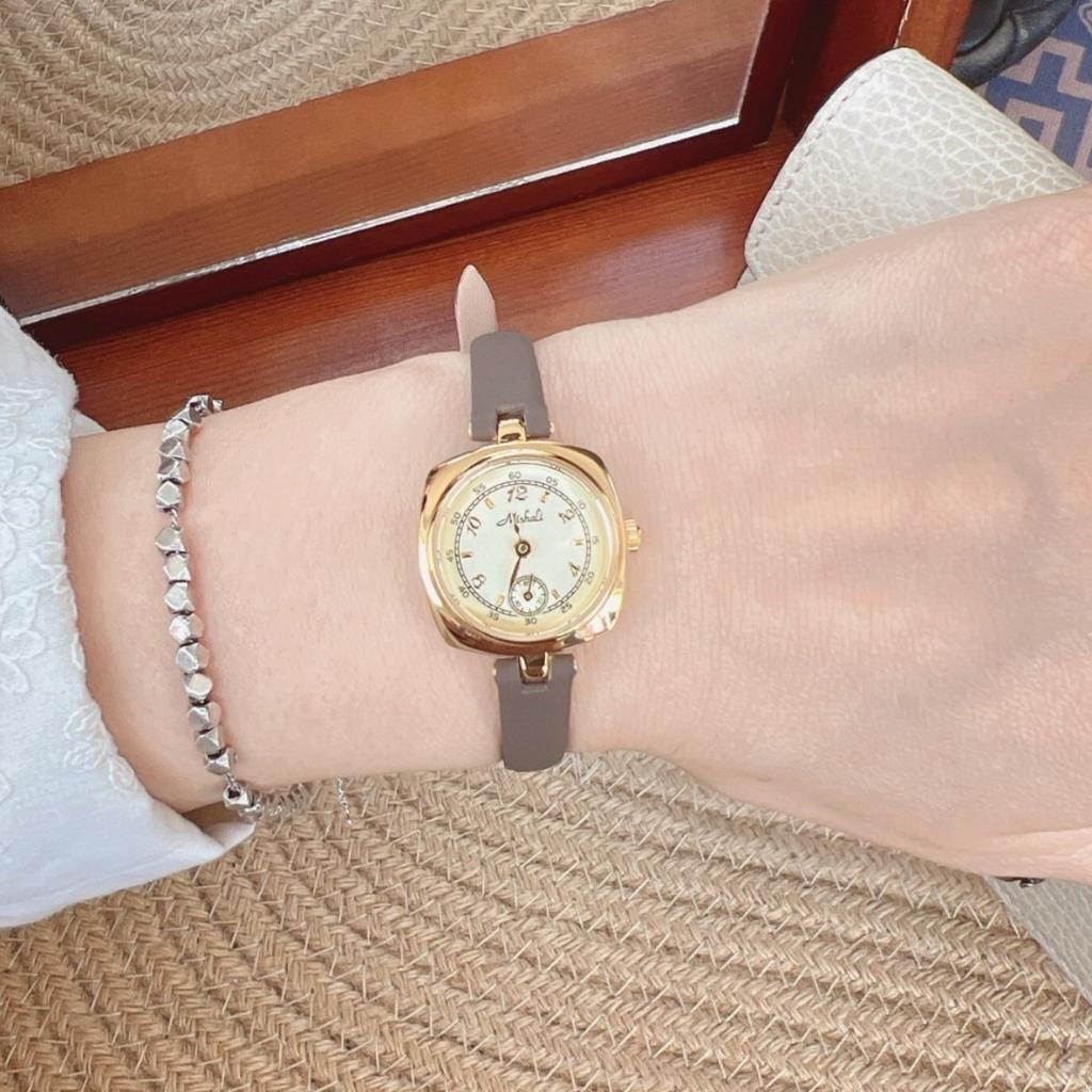 Pig Nose Belt Women'S Watch Fashion Small Dial High Sense